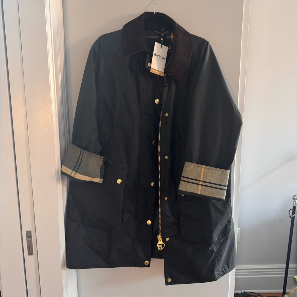 Barbour Long Beadnell (Olive)